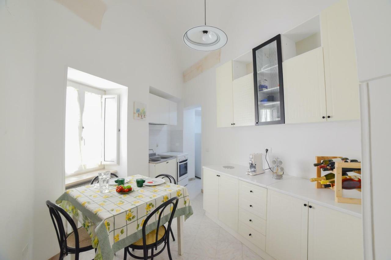 Typical Apulian Apartment Martina Franca Exterior photo